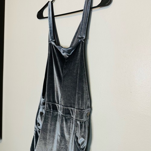 Mink Pink Troublemaker Grey Velvet Short Button Stretchy Overalls Size XS - Picture 11 of 11