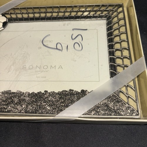Sonoma Frame-metal With Enamel Soccer Ball On Corner - Picture 9 of 24