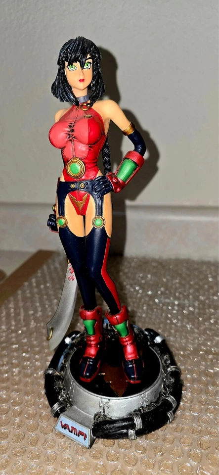 Vampi vintage statue Harris Comics 10 inches comic included - Изображение 2 из 4