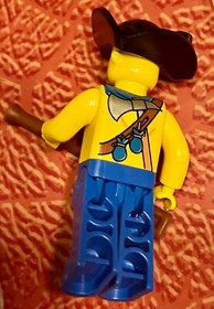 LEGO 7074 SKULL ISLAND PIRATES -- ALL 3 PIRATES WITH WEAPONS