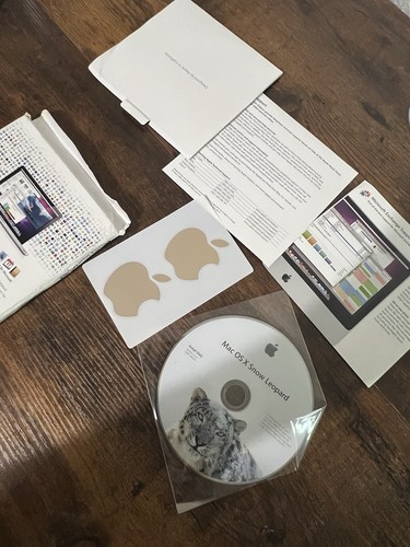 Apple Mac OS X v.10.6. Snow Leopard - VGC Open Box - Picture 2 of 3