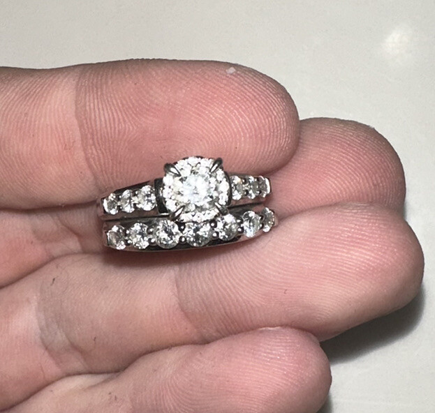 Anello Diamanti Taglia 7 Usato (Set Sposa Sedato Insieme) Anello Diamanti Taglia 7 Usato (Set Sposa Sedato Insieme)