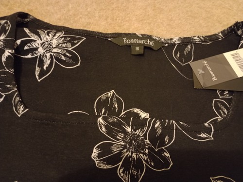 Bonmarche Size 16 Cotton Long Sleeve Tee Square Neck Black &White Floral Outline - Picture 4 of 6