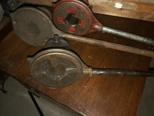 Rigid hand threaders