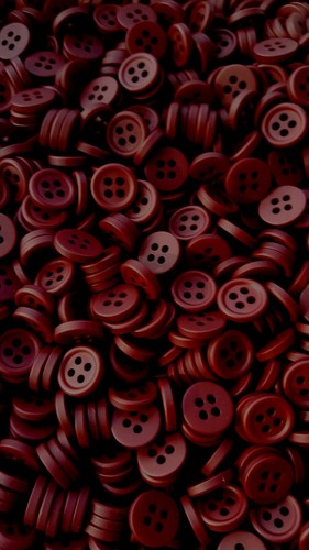Maroon Buttons, 4 Hole Sewing/Crafts Buttons 11mm - 24 Pieces (041) - 第 1/2 張圖片