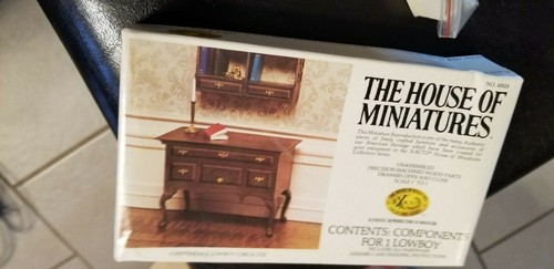The House of Miniatures Chippendale Dollhouse Kits #40024, #40018, & #40009 - Picture 4 of 6