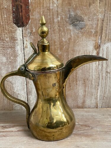 Antique Vintage Brass Dallah 27cm Coffee Pot Kettle Arabian Middle Eastern - Picture 2 of 14