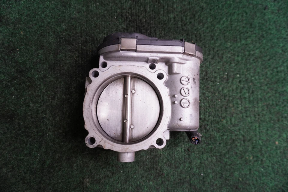 Chrysler 200 2011 3,6 L carrocería del acelerador OEM 20210623 Foto 2 de 4