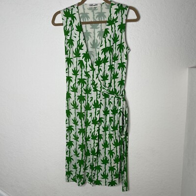 Diane Von Furstenberg 100% Silk Sleeveless Wrap Dress Size 2 Green Cream Printed