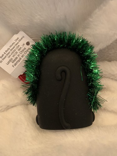 CAT IN WREATH Bath & Body Works Holder NOISE MAKING Keychain PACKBAC Meowy NEW - Picture 6 of 6