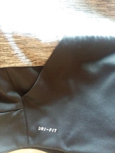 Nike Dri-Fit Boys Unisex Girls sz XL Womans XS Pullover Hooded Sweatshirt Black - Picture 2 of 6