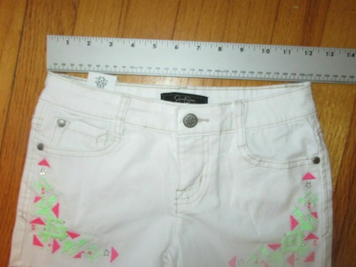 NWT Jessica Simpson Girls White Embroidered Shorts Size 10 - Picture 6 of 8