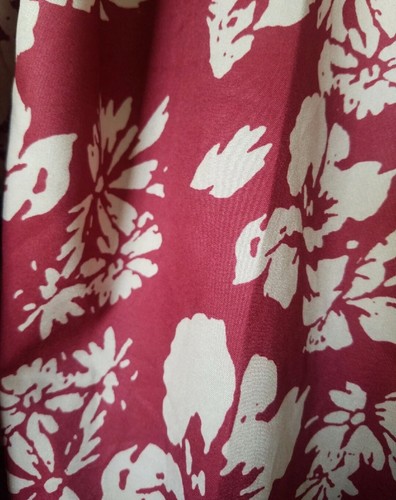 Open Front Silky Cardigan/Kimono Red Floral 1XL US size (3XL China size) - Picture 3 of 8