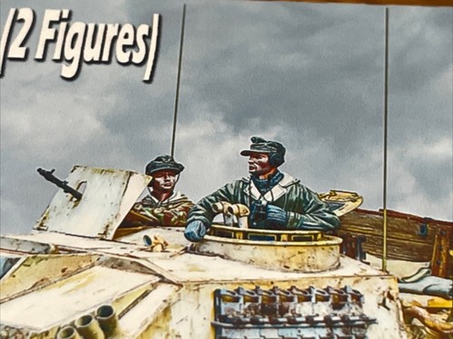 1/16 Raptor Miniatures #16011 StuG III Crew (2) In Winter Dress - Picture 2 of 2