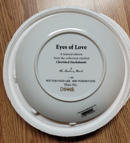 Placa de memoria decoración de porcelana Danbury Mint Eyes of Love Cherished Dachshunds 8" - Imagen 3 de 6