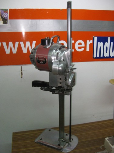 INDUSTRIAL LIGHTNING 14 INCH STRAIGHT BLADE FABRIC CUTTING MACHINE. AUS MADE - Picture 3 of 8