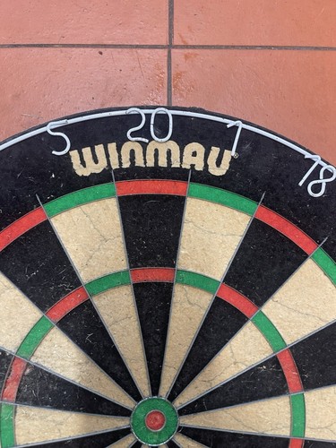 3 Winmau Blade 6 Dual Core Dartboard Darts Sport 6th Generation Blade Technology - Picture 2 of 8