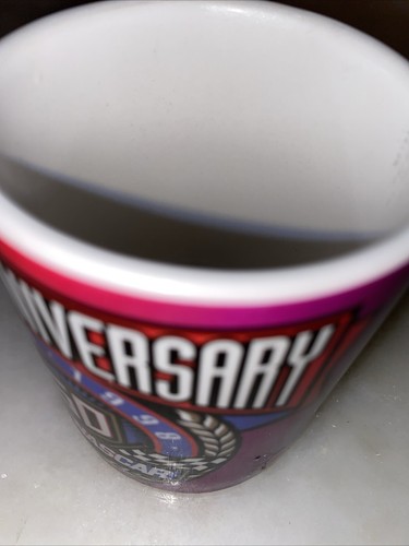 Nascar 50th Anniversary Tasse Keramik 1948-1998 rot / rosa - Bild 20 von 21