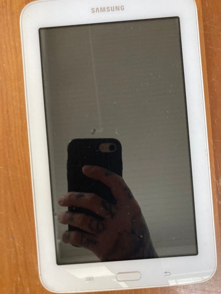 Samsung 7" Tablet USED - Image 2 of 3