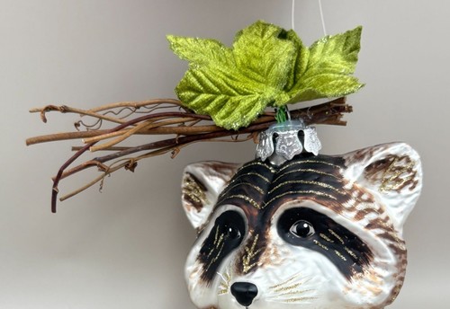 Blown Glass Raccoon Head Christmas Tree Ornament Woodland Leaves Twigs Glitter - Picture 5 of 6