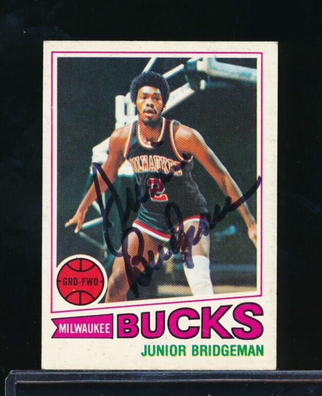 1977-78 TOPPS #114 Junior Bridgeman signed auto autograph white back 002