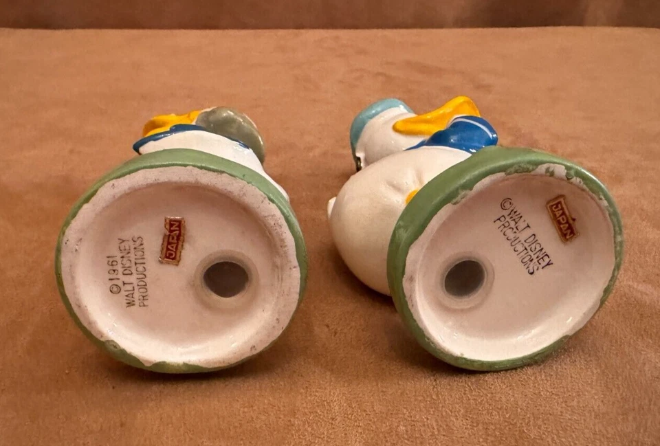 Salero y pimentero vintage 1961 Walt Disney Donald Duck & Ludwig Von Drake WDP Foto 2 de 4