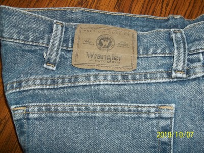 wrangler authentic jeans