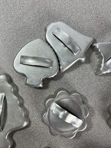 Vintage Menge 10 Aluminium/Metall Ausstechformen verschiedene Stile Weihnachten Backen - Bild 5 von 6