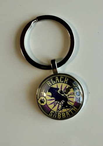 BLACK SABBATH (Ozzy Osbourne) METALL PIN BUTTON & SCHLÜSSELANHÄNGER Rockmusik Erinnerungsstücke - Bild 6 von 12