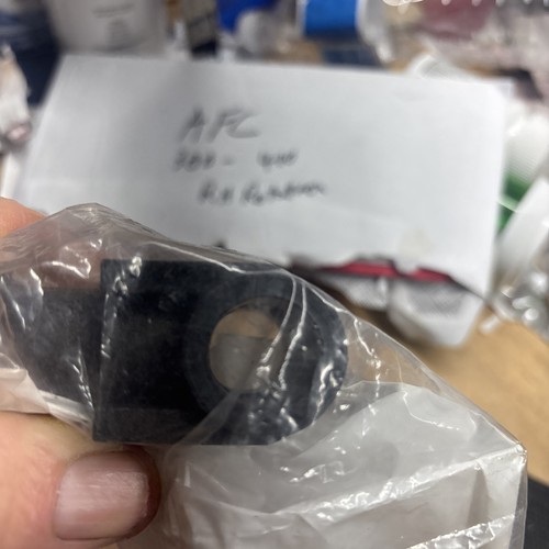 New OEM Husqvarna 532160395 Steering Shaft Support NOS - Picture 3 of 5