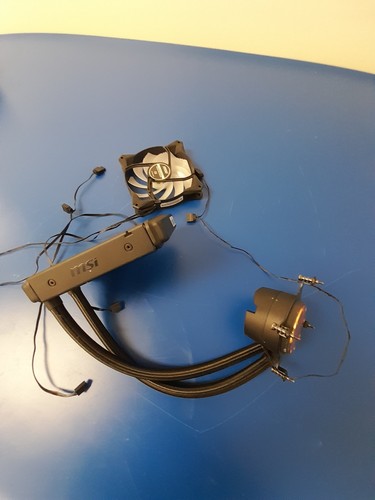 Enfriador de agua TODO EN UNO MSi MAG Coreliquid 120R APL122512V - Imagen 2 de 14