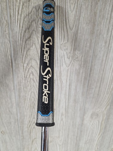 Putter Odyssey White Hot Pro V-Line 34" para hombre diestro con cubierta para la cabeza negro/gris - Imagen 9 de 12