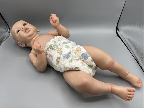 Reborn Baby Puppe anatomisch korrekt Junge Puppe Vinyl 22" realistisch süß!
