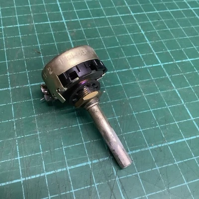 Vintage Allen Bradley 1M LOG Potentiometer - 1 Piece - Image 1 of 2