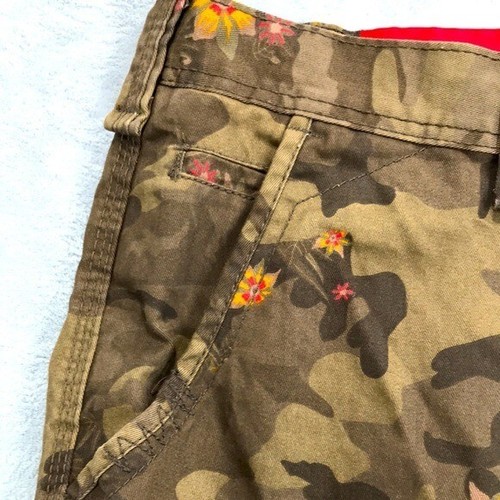Jordan Craig Camo Cargo Shorts With floral Print Size 40 - Picture 3 of 10