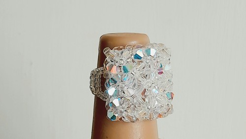 SWAROVSKI CRYSTAL STRETCH RING FITS ALL FINGERS 4mm BICONES, 2cm x 2cm HANDMADE - Picture 5 of 6