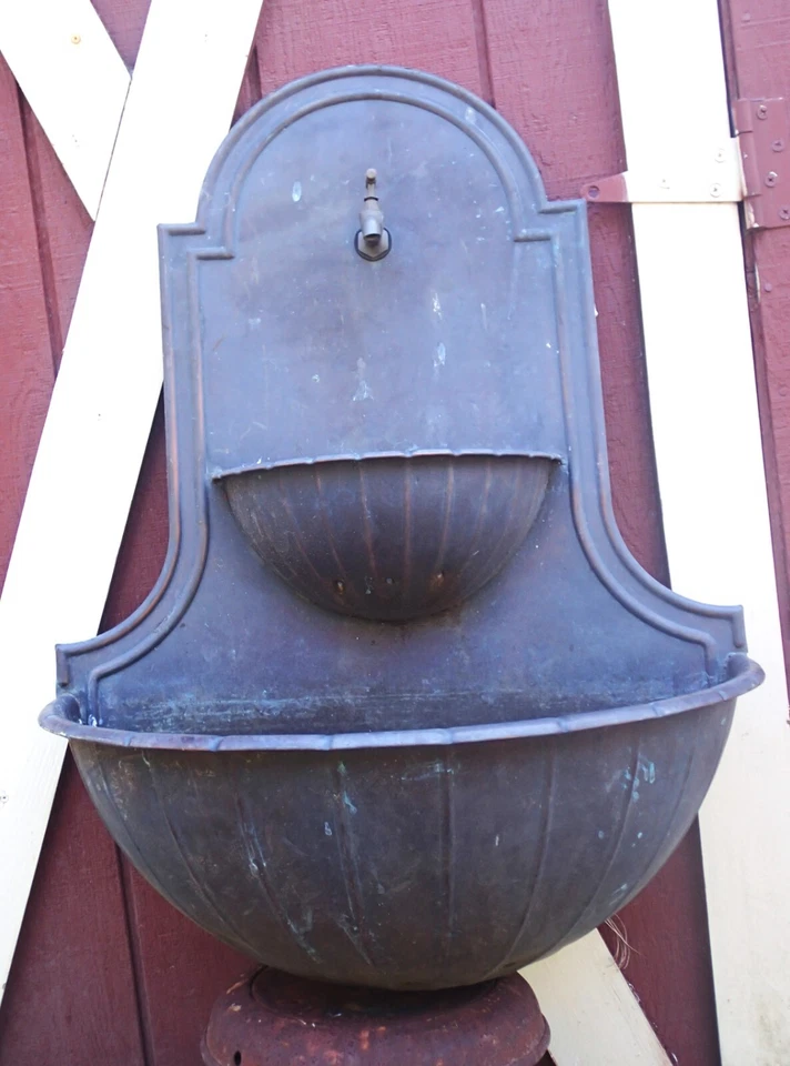 ANTIGUO HOGAR ARTE DE PARED JARDÍN FUENTE DE AGUA LAVABO FREGADERO GRIFO COBRE LATÓN METAL Foto 2 de 4