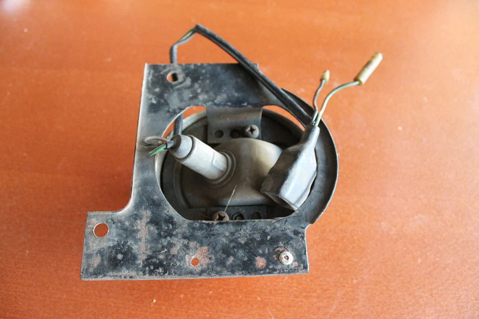 Feu clignotant  avec platine - Datsun Nissan 100A 120A - IKI 3009 - Photo 2/2