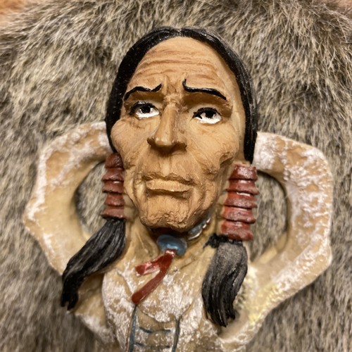 Cabeza nativa americana hecha a mano vintage con piel y plumas de calavera atrapasueños - Imagen 3 de 20