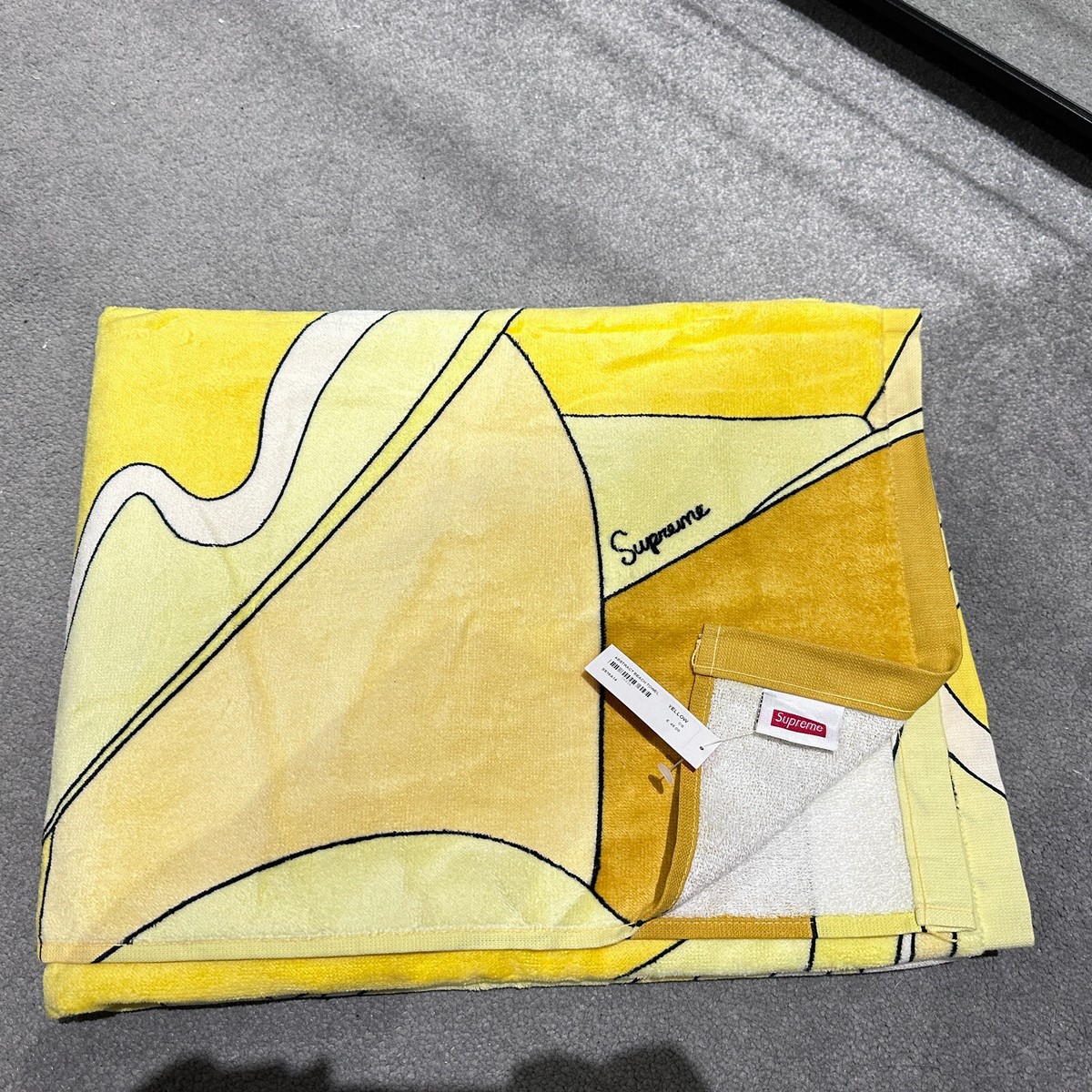 Supreme ビーチタオル Abstract beachtowel 16ss Supreme Abstract Beach Towel Red - SS16 - US