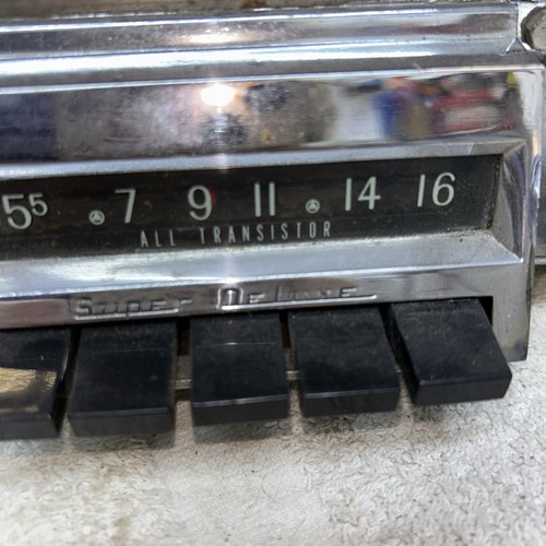 1961- 1962 Chevy Impala BelAir Super Deluxe Radio With Chrome Tuning Knobs - Picture 2 of 18