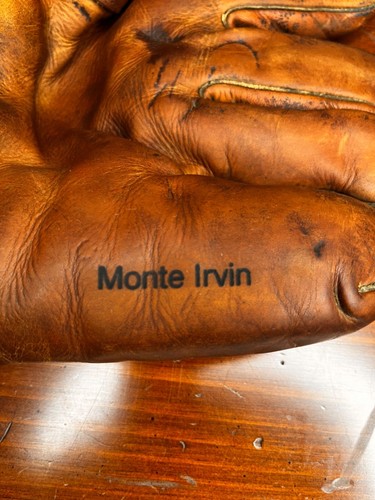 Vintage 1940's Negro League Nokona Pro Model Monte Irvin Signed Glove JSA LOA - Picture 7 of 7