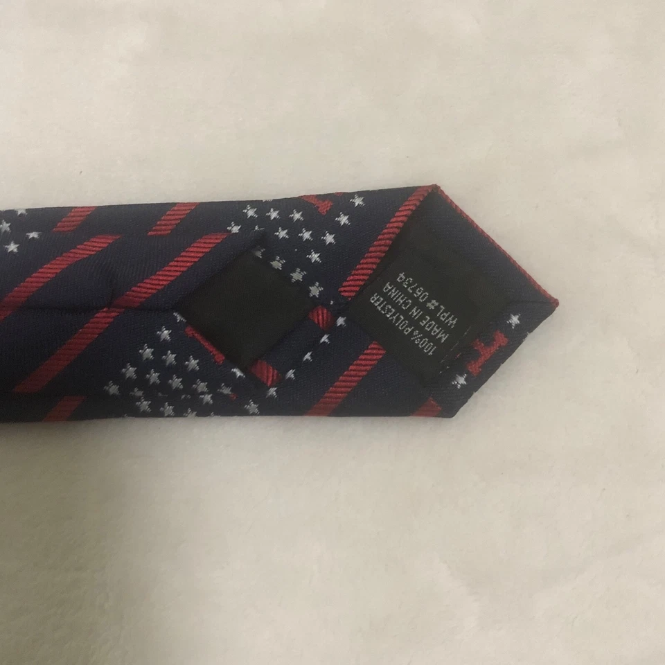 Corbata lápiz Tommy Hilfiger 52" 1,8" de ancho rojo blanco azul a rayas Foto 4 de 4