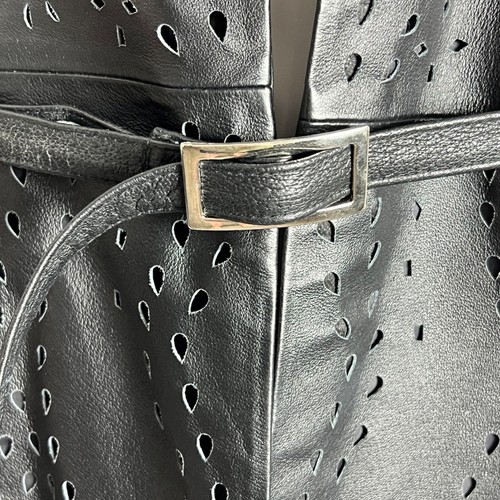 Trench coat vintage Newport News taglio laser pelle nera taglia 12 foderato con cintura - Foto 4 di 7