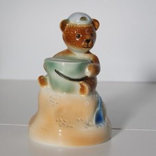 Teddy im Sandkasten Spardose - deutsche Handarbeit - Porzellan