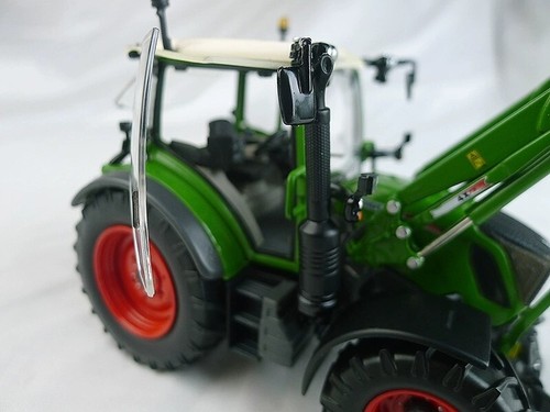 Model tractor Crew Agricultural USK Fendt 313 Vario Bale Grapple 1:32 diecast - Picture 9 of 17