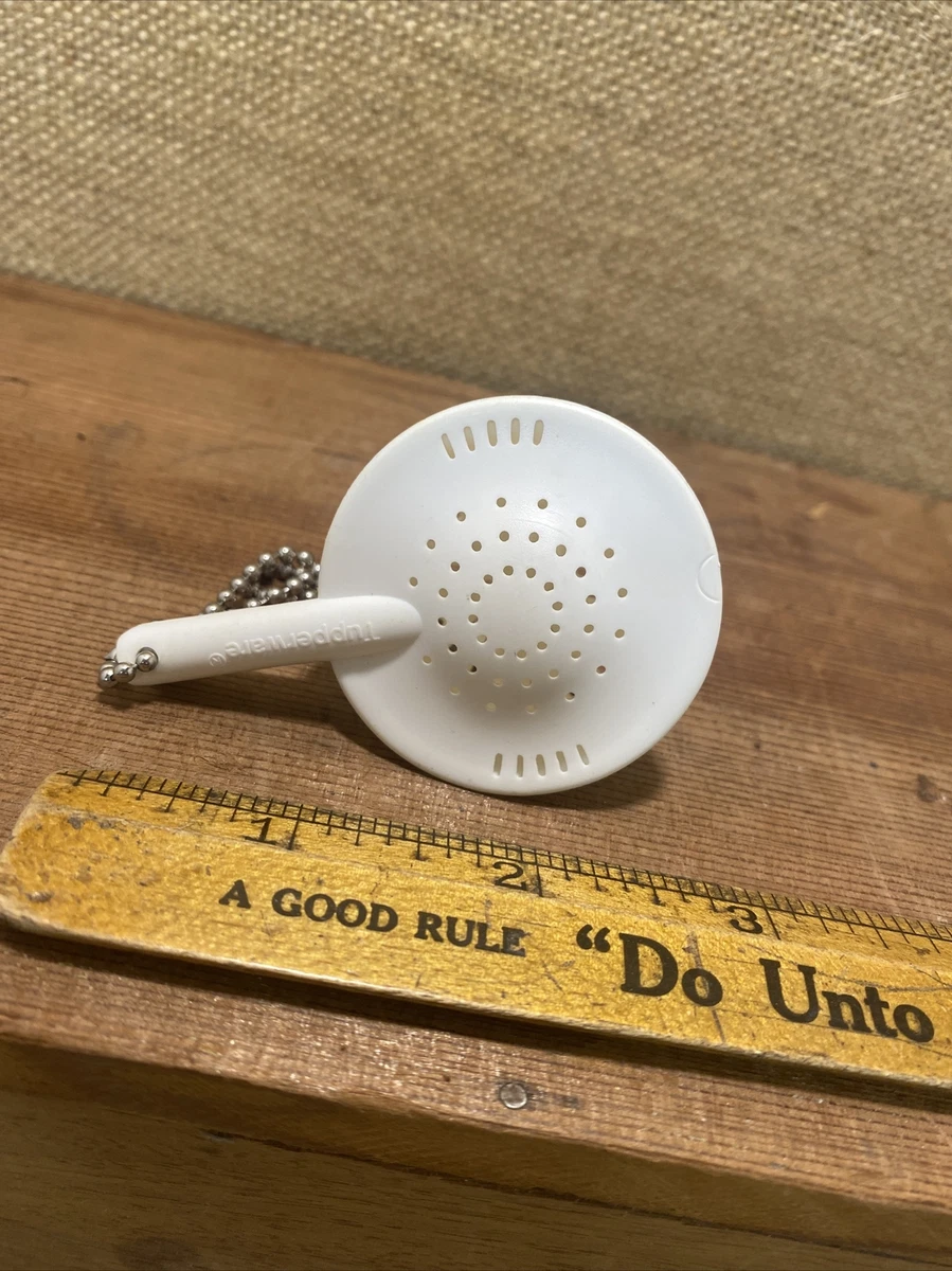 Small tupperware shop keychain