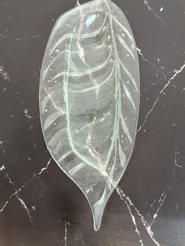 Candy Dish Vintage Clear Leaf  Table Decorative Candy Dish - Picture 7 of 15