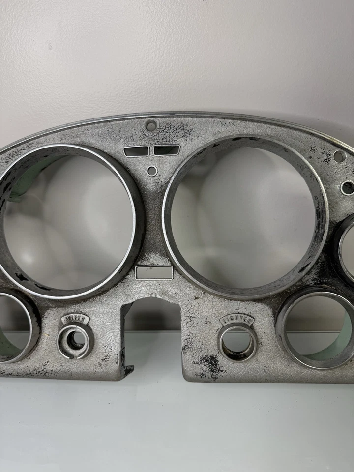 1965 1966 1967 Chevrolet Corvette OEM Gauge Bezel 6408125 C2 Housing 65 66 67 - Image 3 of 4