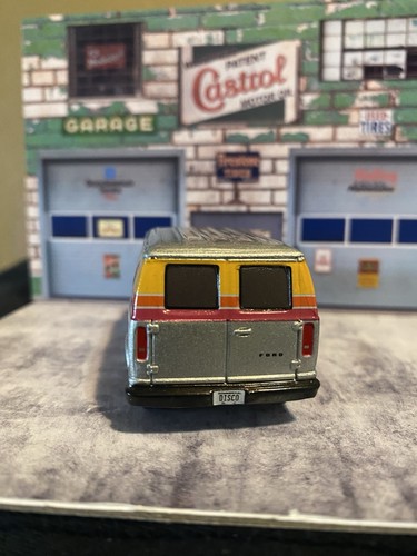 1977 Ford Cruising Van 1/64 Scale Die-cast  Model Car LOOSE - Picture 4 of 4